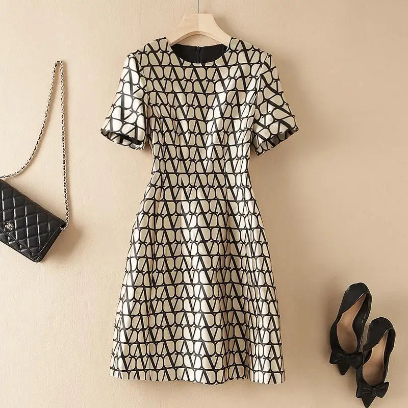 Vestido Jacquard Novo de Primavera, Manga Curta, Modelo Sofisticado, Elegante para Trabalho, Decote Redondo, Ajuste Slim, Saia A-Line de Verão, 2024