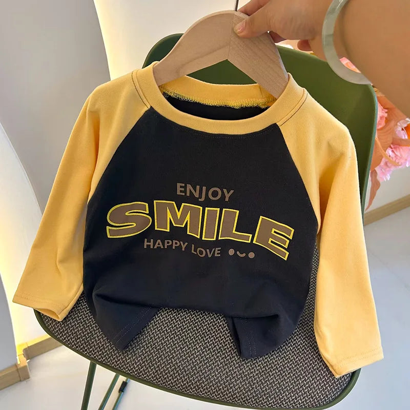 Camiseta de Manga Longa Infantil para Meninas e Meninos, Modelo Básico, com Estampa de Letras, Estilo Coreano, Roupas para Crianças